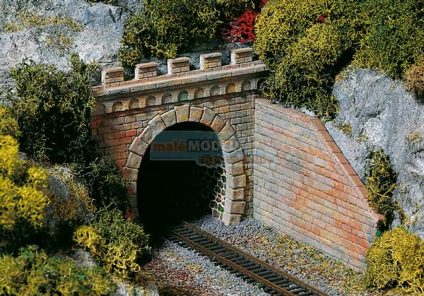 Portál tunelu jednokolejný