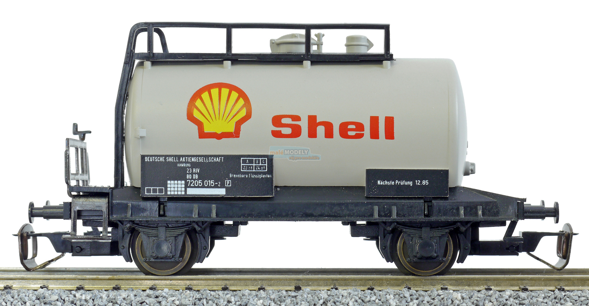 Cisternový vůz světle šedý s černým rámem Shell