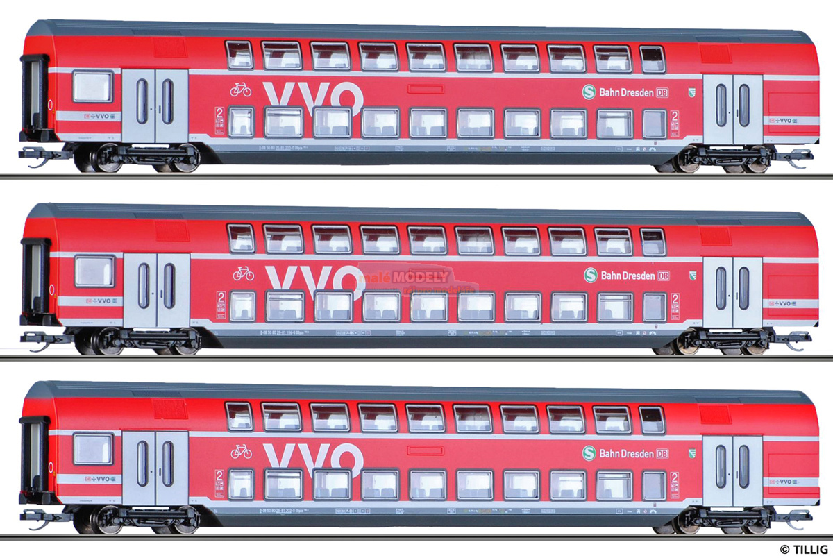 Set tří osobních vozů 2. třídy VVO, dvojpodlažní (31.03.2018)
