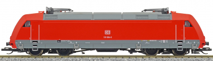 elektrická lokomotiva červená s polopantografy, typ BR 101