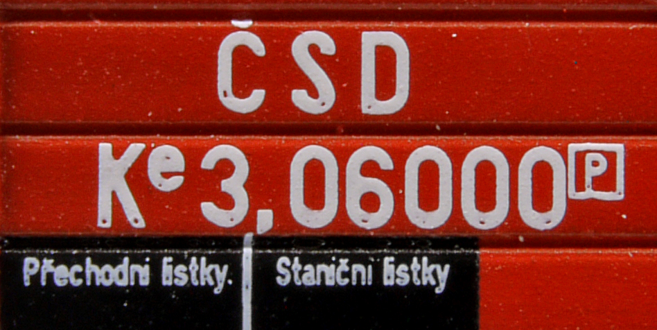 otevřený nákladní vůz červenohnědý s brzdařskou budkou K<sup>e</sup>