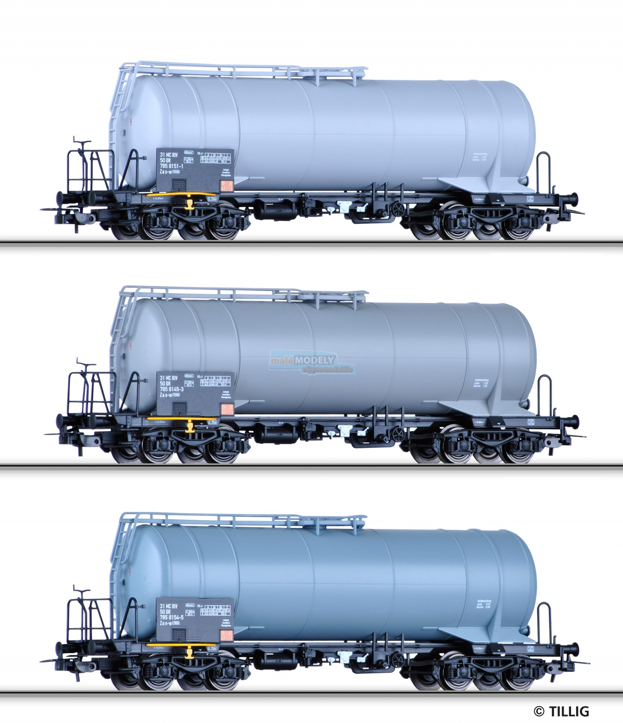 Güterwagenset der DR, bestehend aus drei Kesselwagen Zas-w, Ep. IV