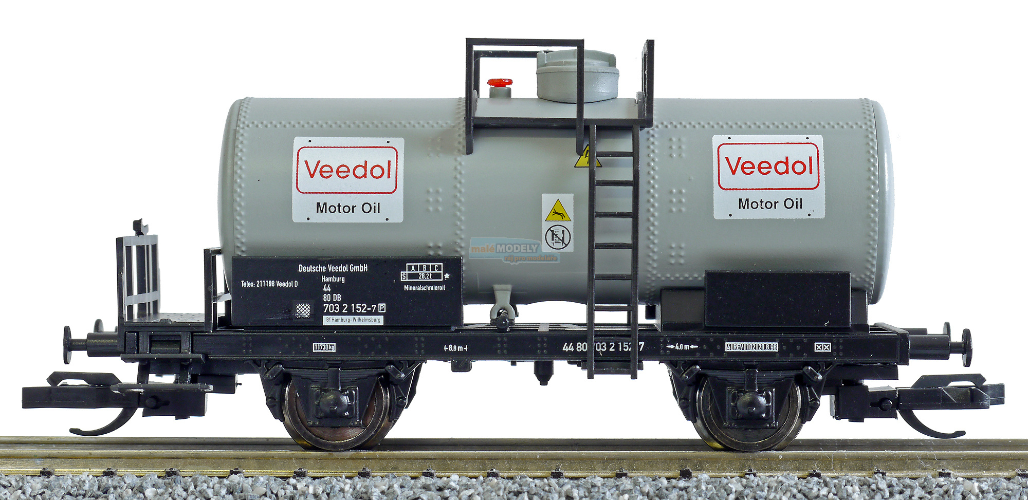 Cisternový vůz šedý s černým rámem Veedol