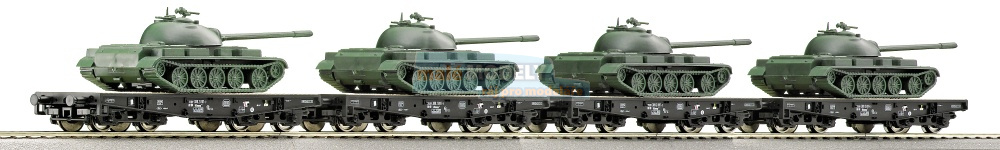 Set čtyř plošinových vozů s nákladem tanků T55 