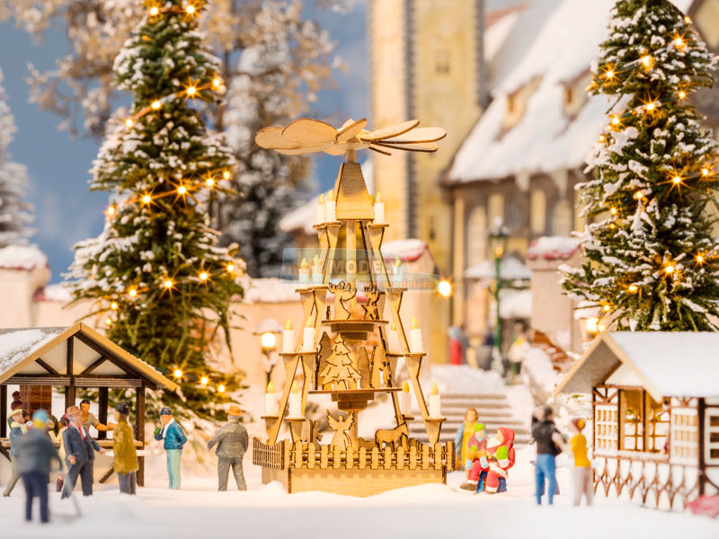 Weihnachtsmarkt-Pyramide