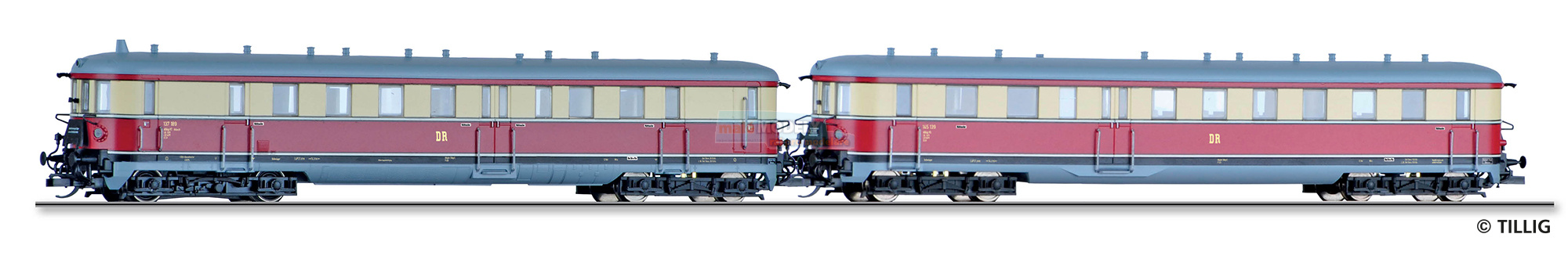 Triebwagen VT 137 mit Steuerwagen VS 145 der DR, Ep. III