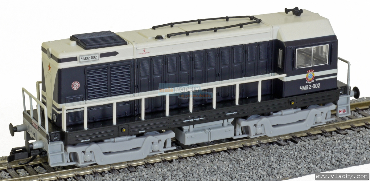Dieselová lokomotiva YM32-002