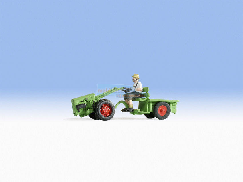 Jednoosý traktor s řidičem